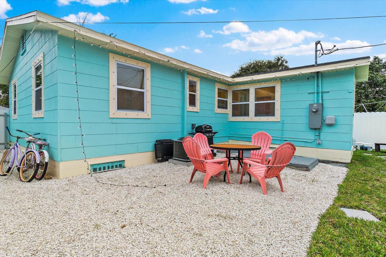 Quaint Gulfport Beach Bungalow St. Petersburg Exterior photo